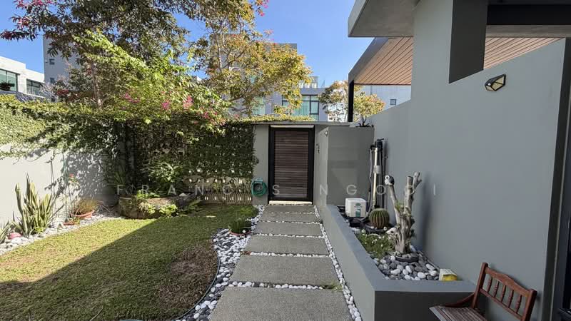 Rumah Berkembar untuk Dijual di Pantai Tengah (Chenang) - Francis Ngooi - PropertyGuru.com.my