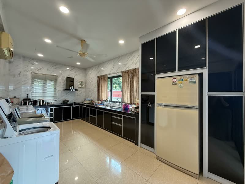 Rumah Banglo untuk Dijual di Jade Hills (Kajang) - Lewis Tam - Kitchen - PropertyGuru.com.my