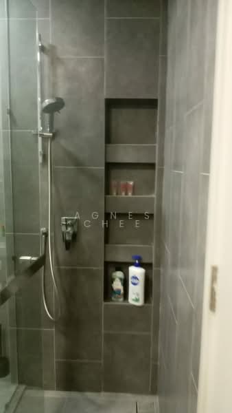 Servis Apartment untuk Disewa di Ativo Suites @ Damansara Avenue - Agnes Chee - Bathroom - PropertyGuru.com.my