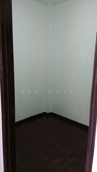 Pangsapuri untuk Dijual di Ria 2 Apartment - Ken Chai - PropertyGuru.com.my