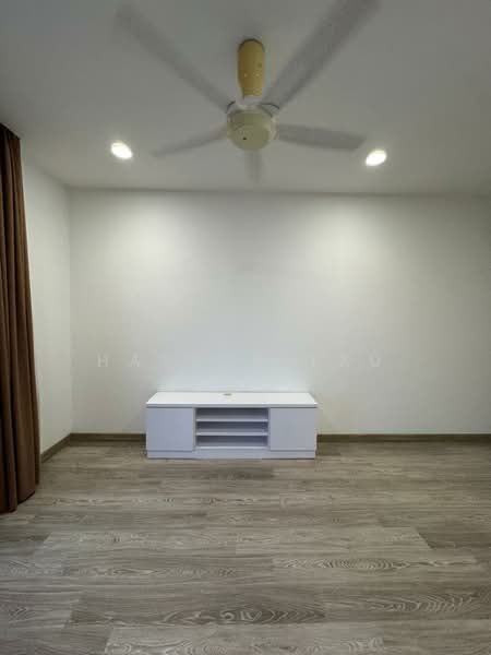 Kondominium untuk Disewa di Le Yuan Residence - Hanson Lau - Living Room - PropertyGuru.com.my