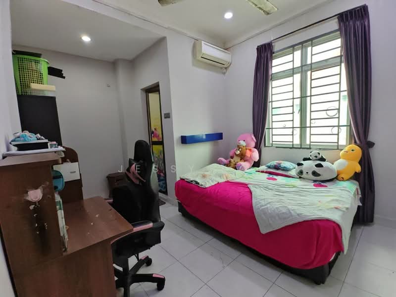 Rumah Teres 2 Tingkat untuk Disewa di Skudai (Johor) - Jessy Koh - Bedroom - PropertyGuru.com.my
