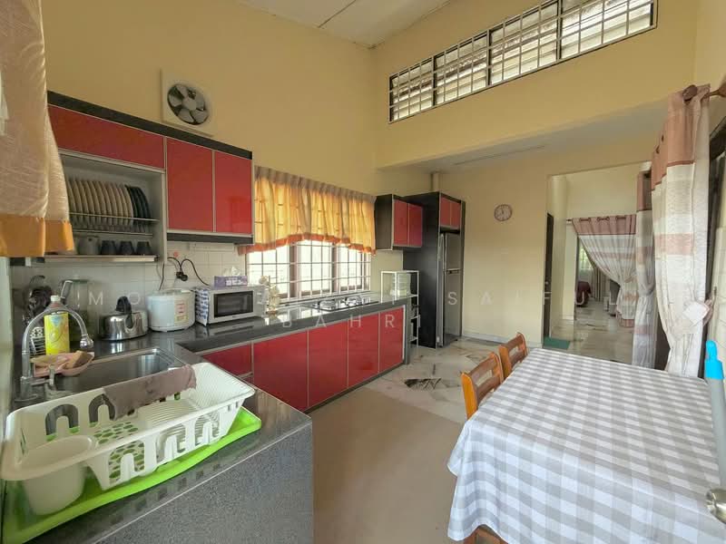 Rumah Teres 1 Tingkat untuk Dijual di Taman Bukit Mewah (Kajang) - Mohd Aizat Saiful Bahri - Kitchen - PropertyGuru.com.my