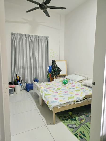 Condominium for Sale at Lake Vista Residence (Tasik Vista Residen) - Basri Munir - Bedroom - PropertyGuru.com.my