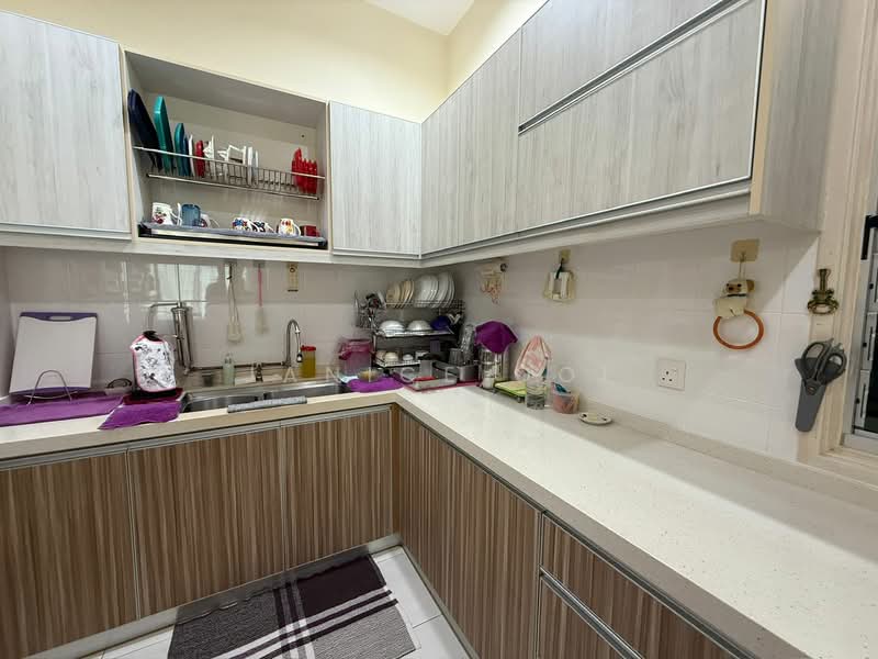 Condominium for Sale at The Golden Triangle Condominium - Janice Ooi - Kitchen - PropertyGuru.com.my