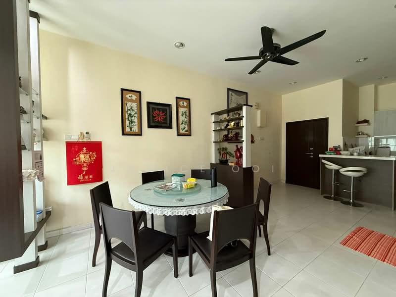Condominium for Sale at The Golden Triangle Condominium - Janice Ooi - Dining Room - PropertyGuru.com.my