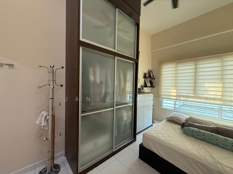 Condominium for Sale at The Golden Triangle Condominium - Janice Ooi - Bedroom - PropertyGuru.com.my