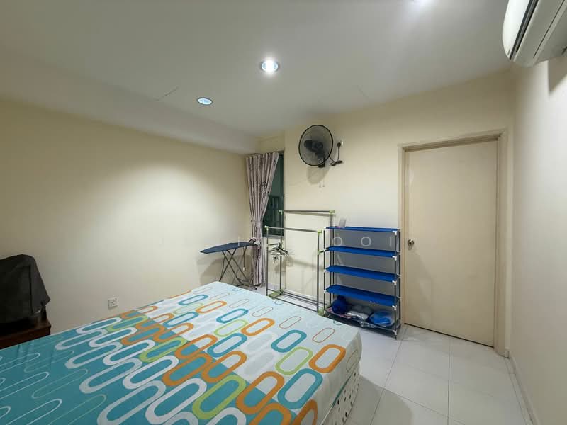 Condominium for Sale at The Golden Triangle Condominium - Janice Ooi - Bedroom - PropertyGuru.com.my