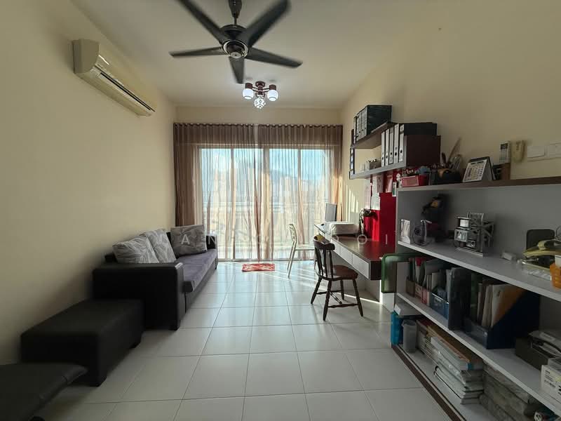 Condominium for Sale at The Golden Triangle Condominium - Janice Ooi - Living Room - PropertyGuru.com.my