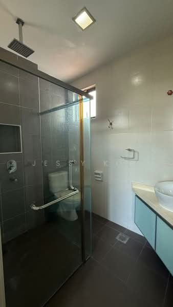 Rumah Berkembar untuk Disewa di Taman Mount Austin (Tebrau) - Jessy Koh - Bathroom - PropertyGuru.com.my