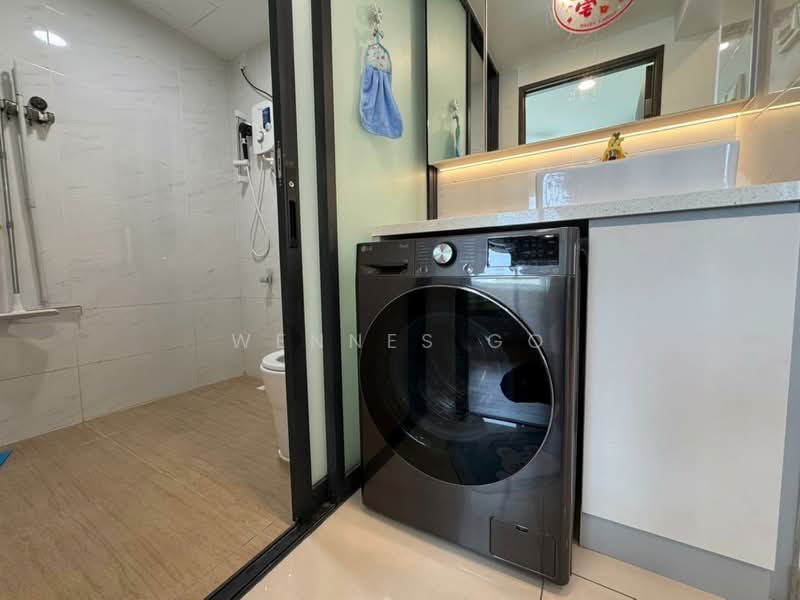 Service Residence for Sale at Country Garden Central Park - Wennes Go - Bathroom - PropertyGuru.com.my