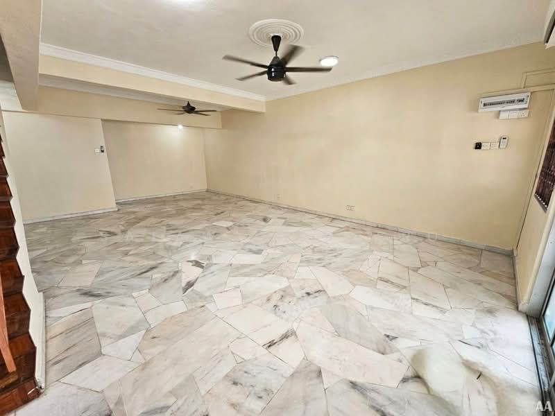Rumah Teres 2 Tingkat untuk Dijual di Berjaya Park (Shah Alam) - Salawati Busro - Living Room - PropertyGuru.com.my