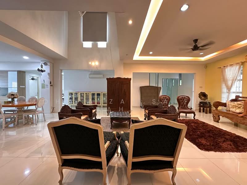 Rumah Berkembar untuk Dijual di Laman Seri (Shah Alam) - Mohd Aizat Saiful Bahri - Living Room - PropertyGuru.com.my