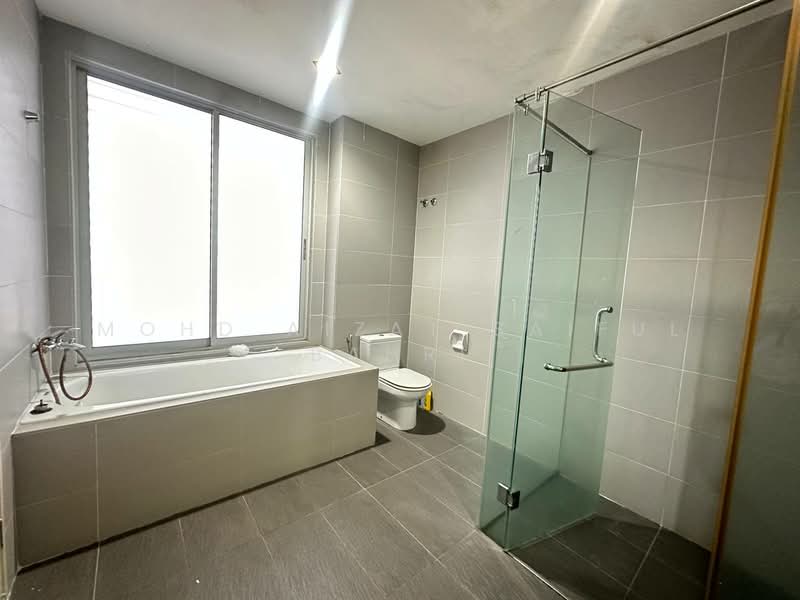 Rumah Berkembar untuk Dijual di Laman Seri (Shah Alam) - Mohd Aizat Saiful Bahri - Bathroom - PropertyGuru.com.my