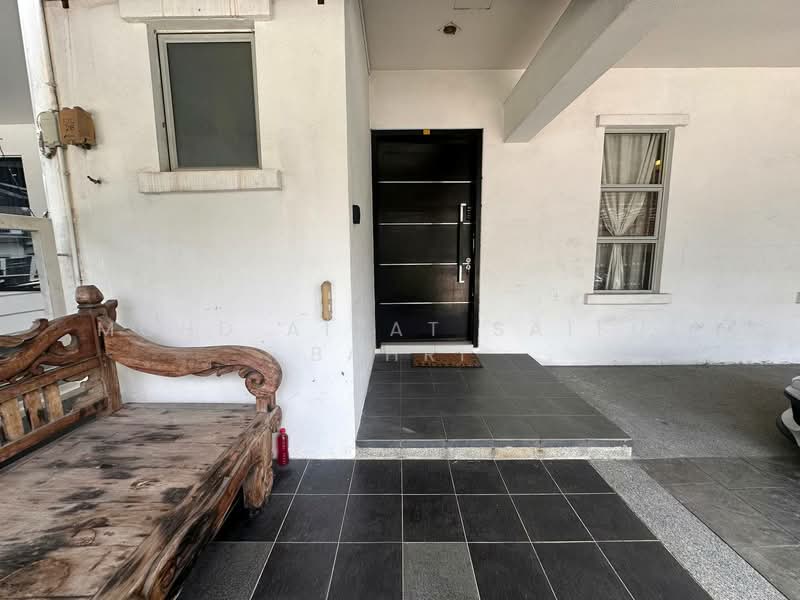 Rumah Berkembar untuk Dijual di Laman Seri (Shah Alam) - Mohd Aizat Saiful Bahri - Exterior - PropertyGuru.com.my