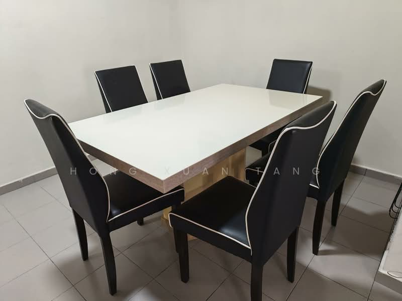 Rumah Teres 2 Tingkat untuk Disewa di Permas Jaya (Johor) - Hong Xuan Tang - Dining Room - PropertyGuru.com.my