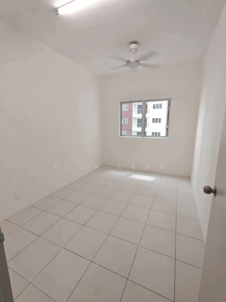 Condominium for Rent at Residensi Sateria - Alex Leaw - Interior - PropertyGuru.com.my