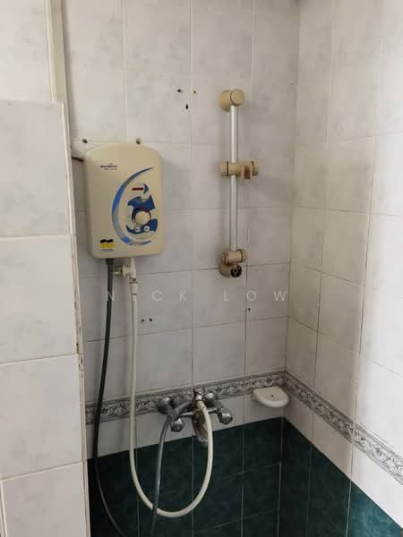 Apartment for Rent at Aster Court - Nick Low - Bathroom - PropertyGuru.com.my