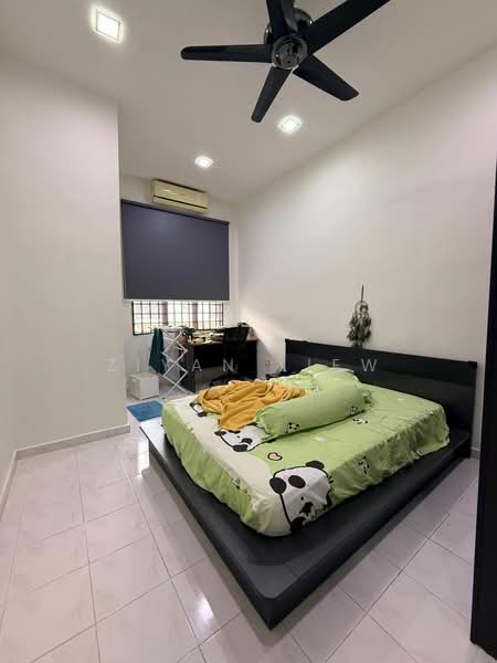 Rumah Teres 2 Tingkat untuk Dijual di Taman Desa Cemerlang (Ulu Tiram) - Ziyan Liew - Bedroom - PropertyGuru.com.my
