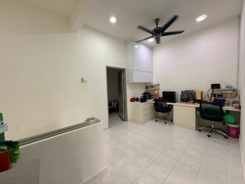 Rumah Teres 2 Tingkat untuk Dijual di Taman Desa Cemerlang (Ulu Tiram) - Ziyan Liew - Study - PropertyGuru.com.my