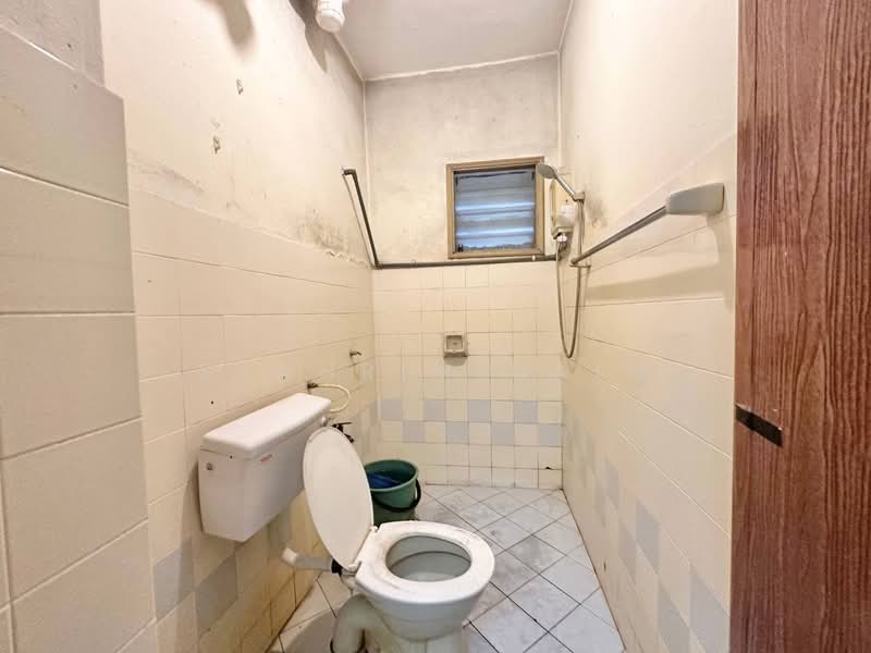 Kondominium untuk Dijual di Menara Alpha - Syahrim Naim - Bathroom - PropertyGuru.com.my