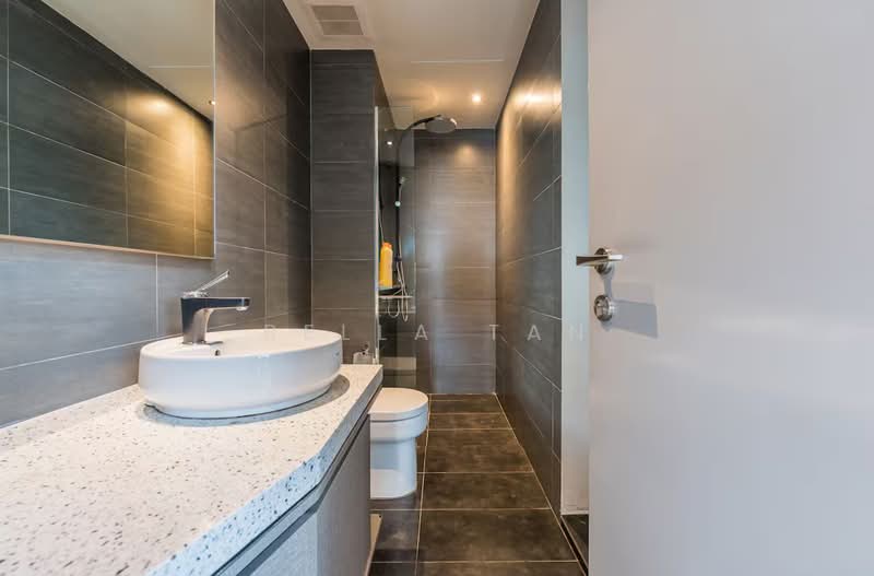 Servis Apartment untuk Dijual di Majestic Gen Sphere - Bella Tan - Bathroom - PropertyGuru.com.my