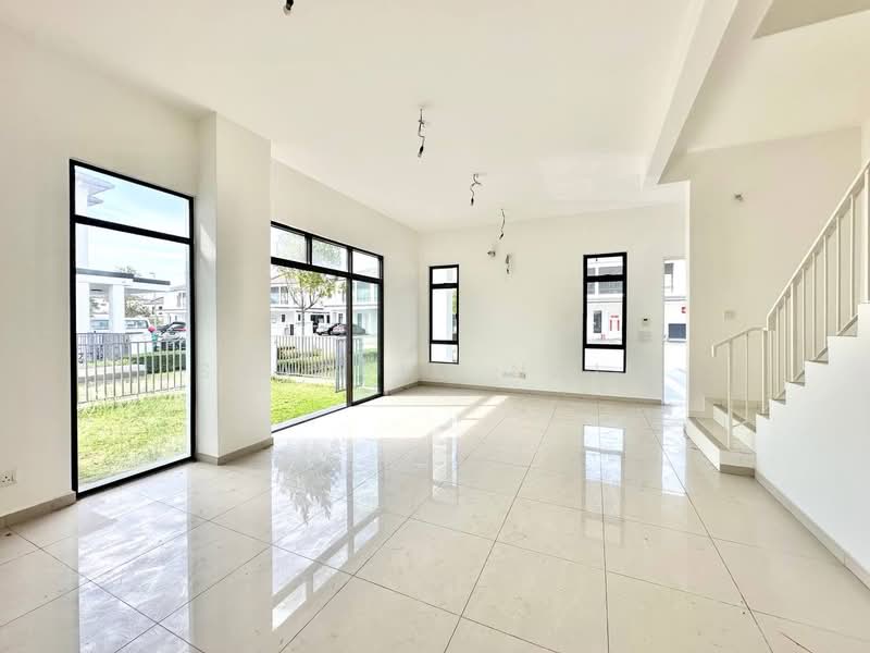Rumah Teres 2 Tingkat untuk Dijual di Eco Grandeur (Puncak Alam) - Syahrim Naim - Living Room - PropertyGuru.com.my