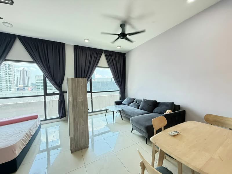 Servis Apartment untuk Disewa di Cyperus @ Tropicana Gardens - Andrew Pang - Living Room - PropertyGuru.com.my