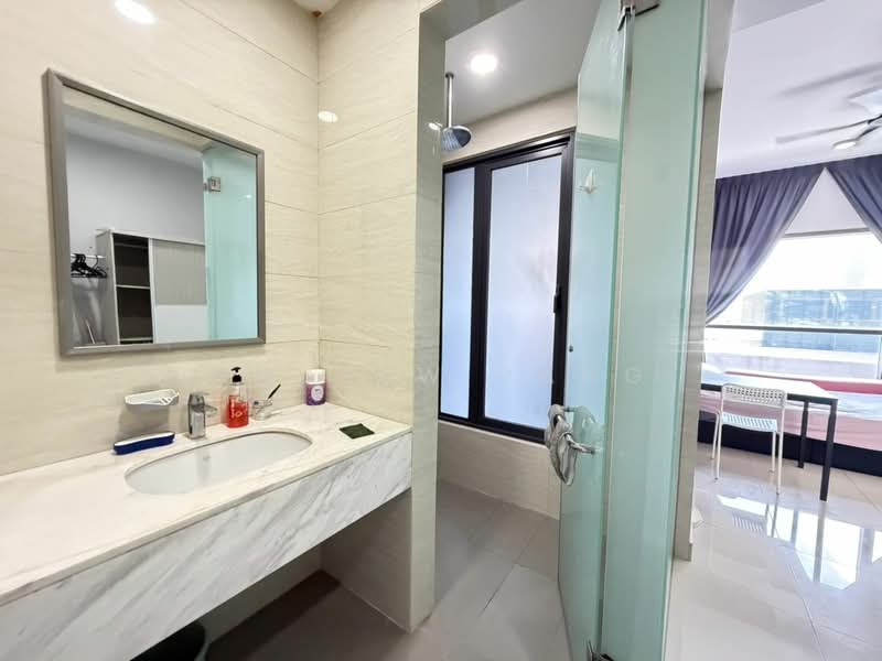 Servis Apartment untuk Disewa di Cyperus @ Tropicana Gardens - Andrew Pang - Bathroom - PropertyGuru.com.my