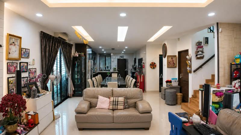 Rumah Banglo untuk Dijual di Taman Aman Perdana (Kapar) - Mohd Aizat Saiful Bahri - Living Room - PropertyGuru.com.my
