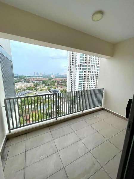 Pangsapuri untuk Disewa di Molek Pine 3 - Shela Lim - PropertyGuru.com.my
