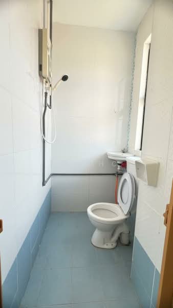 Bungalow for Rent in Bandar Melawati (Kuala Selangor) - Toh HC - Bathroom - PropertyGuru.com.my