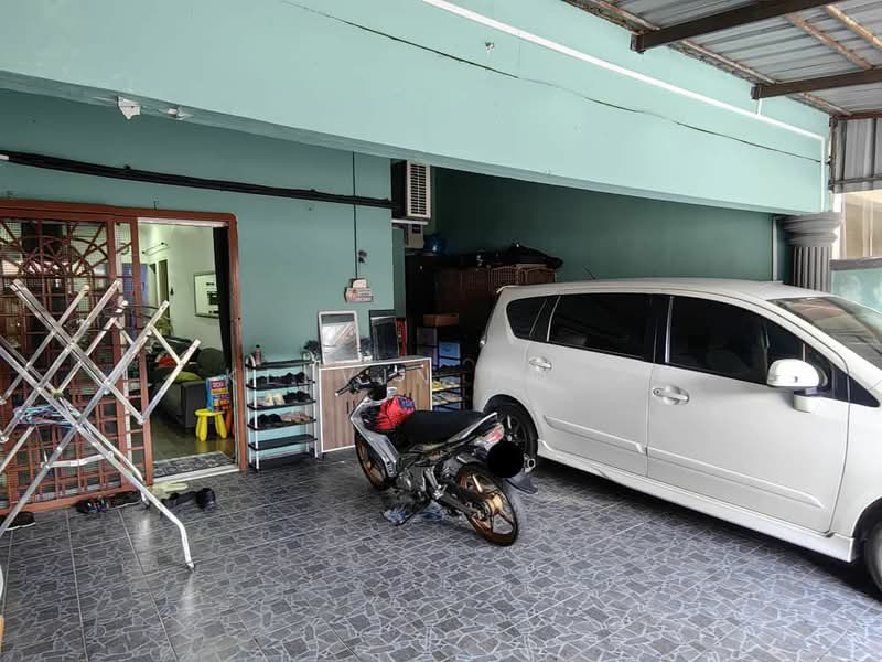 Rumah Teres 1 Tingkat untuk Dijual di Taman Puteri Wangsa (Ulu Tiram) - Kelvin Koay - Entrance - PropertyGuru.com.my