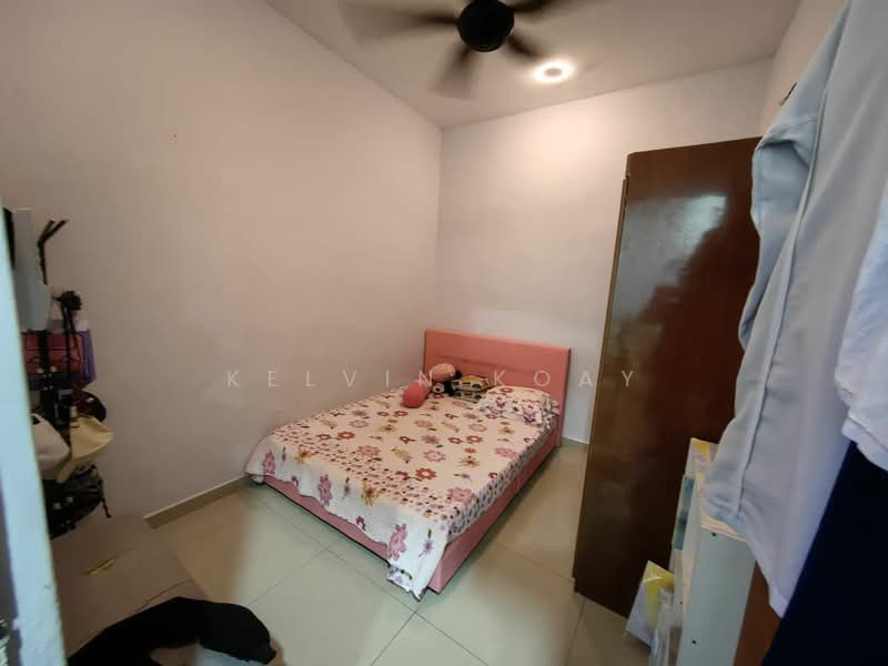 Rumah Teres 1 Tingkat untuk Dijual di Taman Puteri Wangsa (Ulu Tiram) - Kelvin Koay - Bedroom - PropertyGuru.com.my