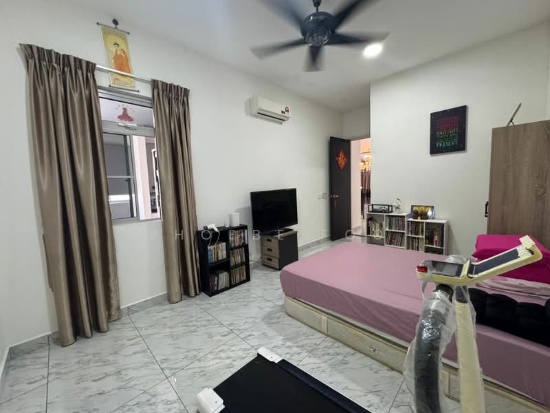 Cluster House for Sale in Taman Ekoflora (Johor Bahru) - Phoebe Foo - Bedroom - PropertyGuru.com.my