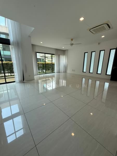 Rumah Berkembar untuk Dijual di Iskandar Puteri (Nusajaya) (Johor) - U Hon Kun - Living Room - PropertyGuru.com.my