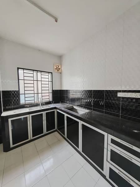 1-storey Terraced House for Rent in Skudai (Johor) - Mavis Hew - Kitchen - PropertyGuru.com.my
