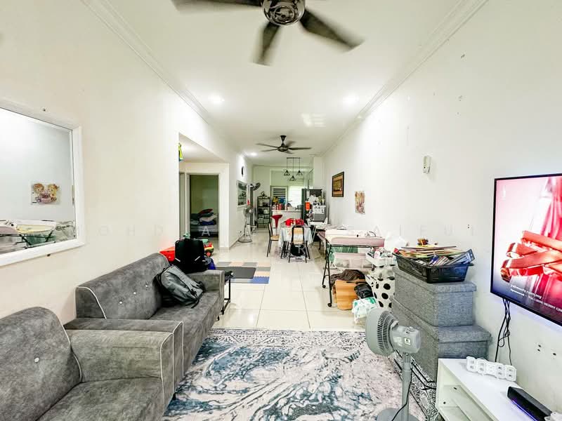 1-storey Terraced House for Sale in Kajang (Selangor) - Mohd Aizat Saiful Bahri - Living Room - PropertyGuru.com.my