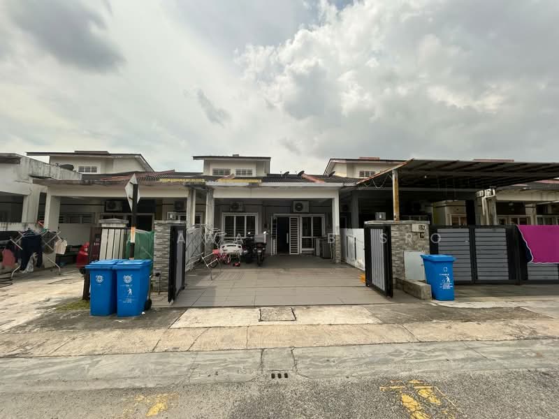 Rumah Teres 1 Tingkat untuk Dijual di Shah Alam (Selangor) - Salawati Busro - Exterior - PropertyGuru.com.my