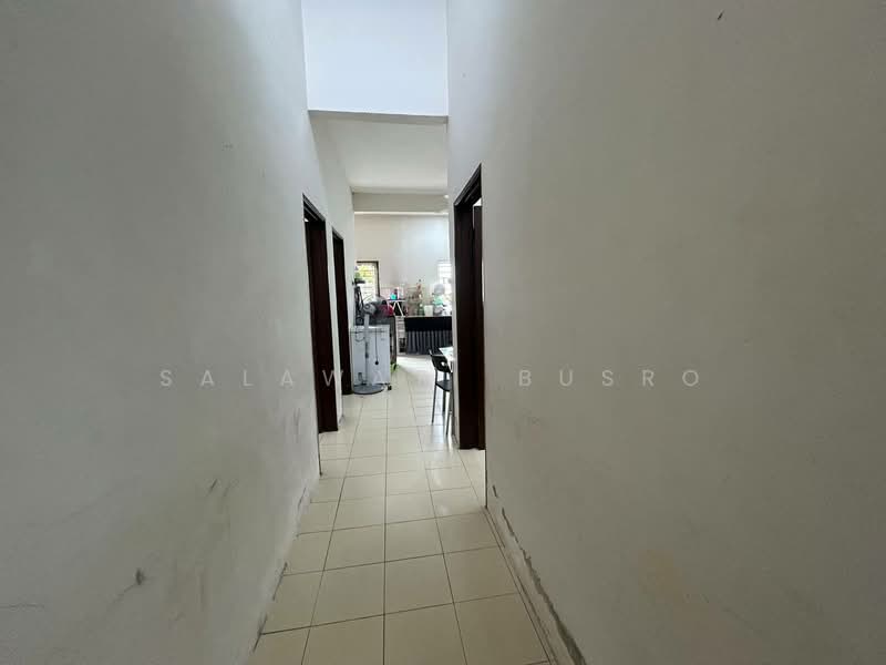 Rumah Teres 1 Tingkat untuk Dijual di Shah Alam (Selangor) - Salawati Busro - Corridor - PropertyGuru.com.my