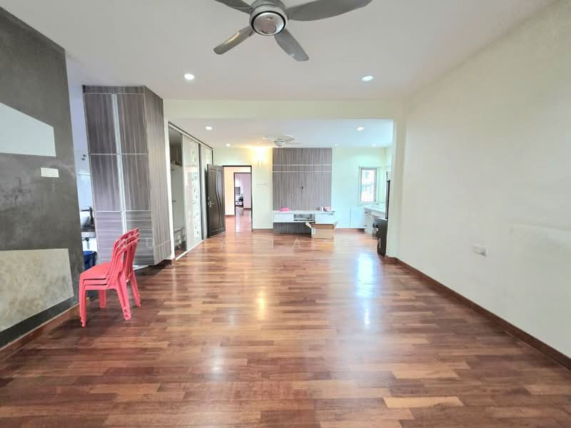 Semi-Detached House for Sale in Klang (Selangor) - Nur Alia Omar - Living Room - PropertyGuru.com.my