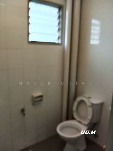 Apartment for Sale at Pangsapuri Akasia (Bandar Botanic) - Mason Chiah - Bathroom - PropertyGuru.com.my
