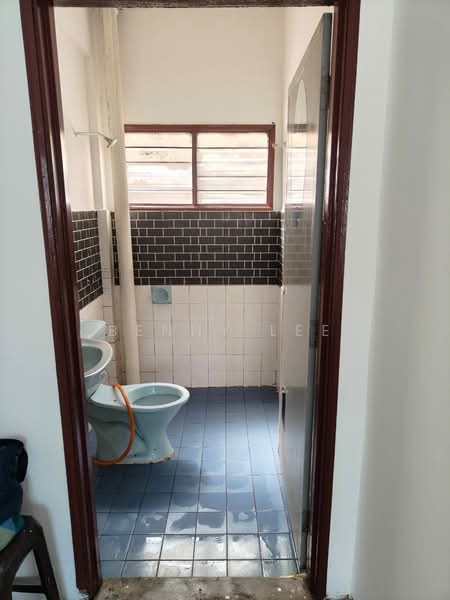 Apartment for Rent at Pangsapuri Wira - Benny Lee - Bathroom - PropertyGuru.com.my