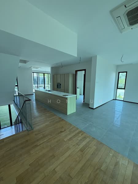 Rumah Teres 3 Tingkat untuk Dijual di Leisure Farm (Gelang Patah) - U Hon Kun - Kitchen - PropertyGuru.com.my