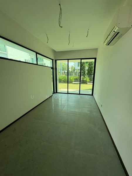 Rumah Teres 3 Tingkat untuk Dijual di Leisure Farm (Gelang Patah) - U Hon Kun - Interior - PropertyGuru.com.my