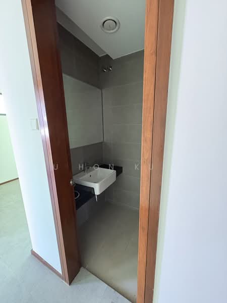 Rumah Teres 3 Tingkat untuk Dijual di Leisure Farm (Gelang Patah) - U Hon Kun - Bathroom - PropertyGuru.com.my