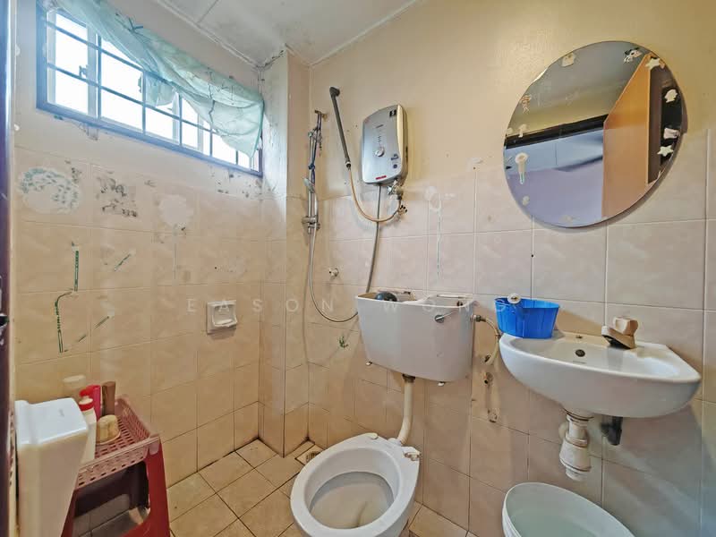 Rumah Teres 2 Tingkat untuk Dijual di Bandar Damai Perdana (Cheras) - Eason Wong - Bathroom - PropertyGuru.com.my