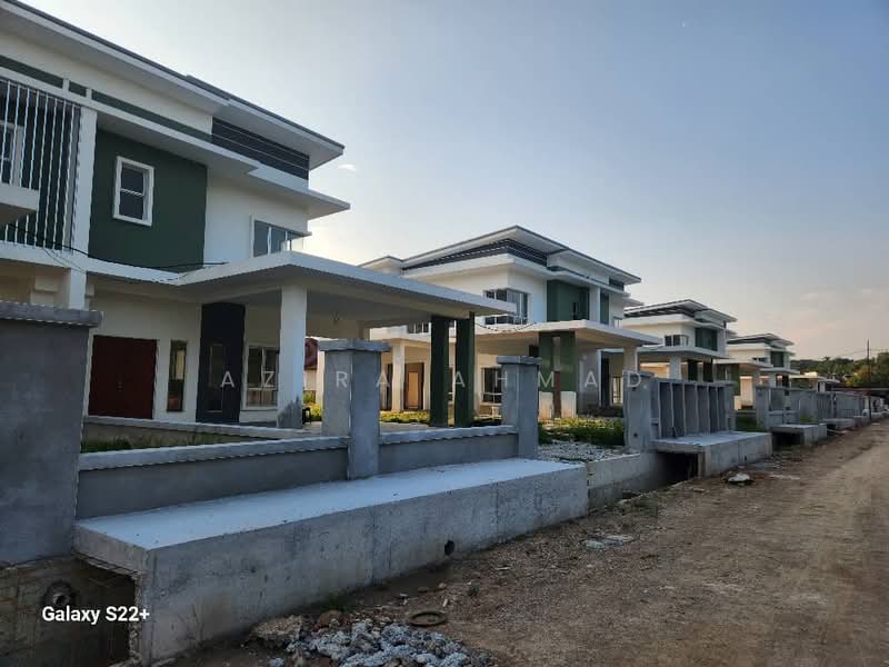 Semi-Detached House for Sale in Sepang (Selangor) - Azira Ahmad - Exterior - PropertyGuru.com.my