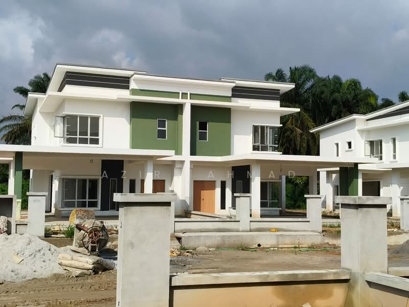 Semi-Detached House for Sale in Sepang (Selangor) - Azira Ahmad - Exterior - PropertyGuru.com.my