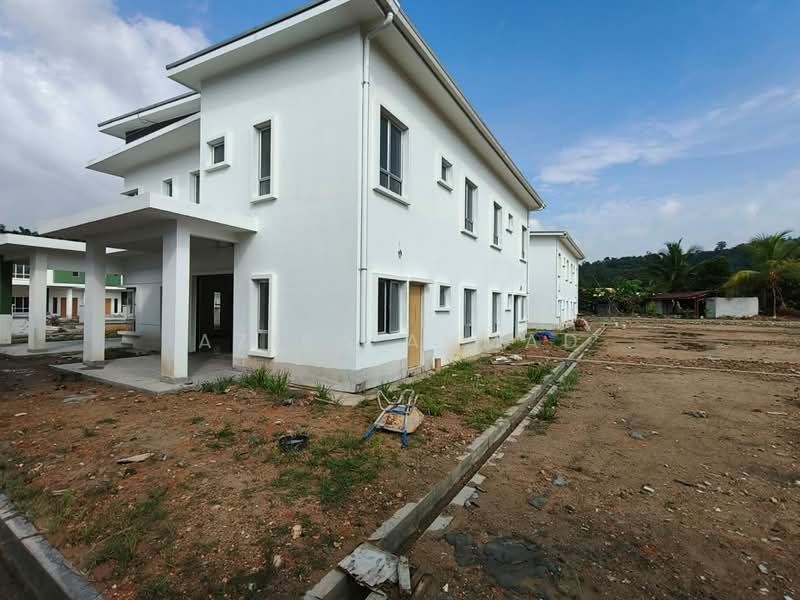 Semi-Detached House for Sale in Sepang (Selangor) - Azira Ahmad - Exterior - PropertyGuru.com.my